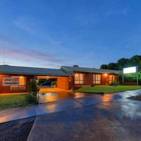 Country Roads Motor Inn Наррандера Экстерьер фото